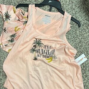 New pajama set shorts tank top women’s Medium